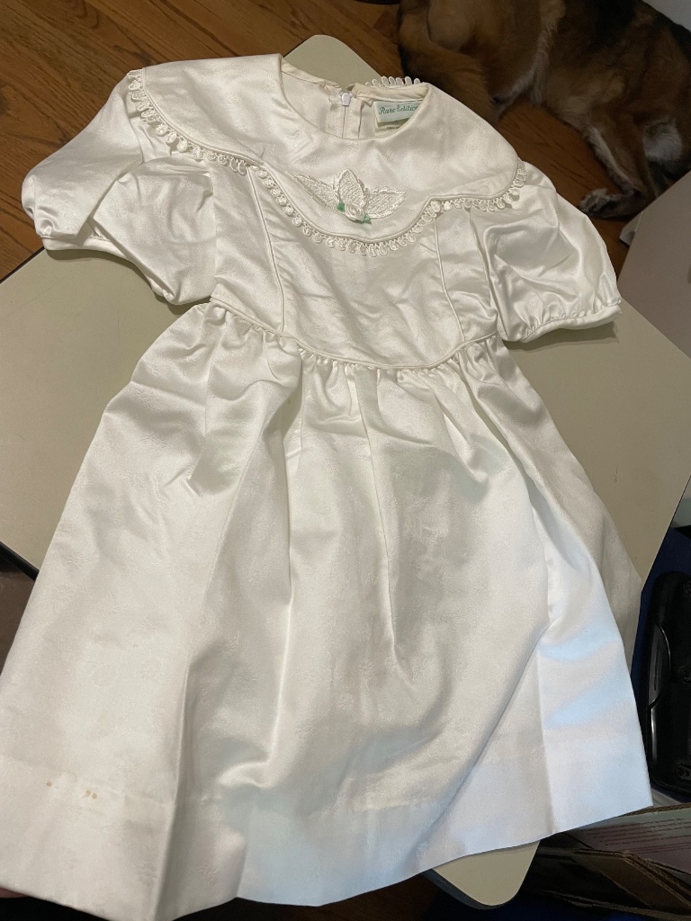 Girls "Rae Editions" White with flower impressions - size 4